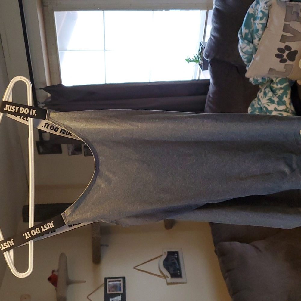 Nike DRI-FIT cross back work out tank